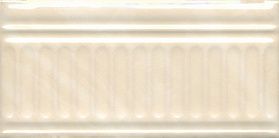 Бордюр Kerama Marazzi 19017/3F Летний сад беж структурированный 20х9,9х6,9